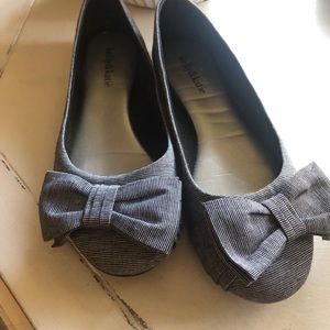 Adorable gray flats